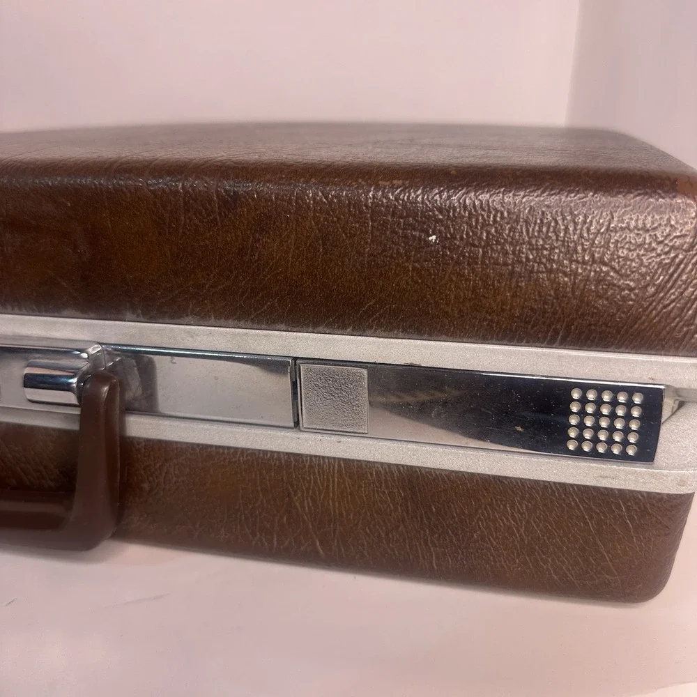 Vintage Samsonite Accord Hard Shell Attache Briefcase Combination Lock Brown
